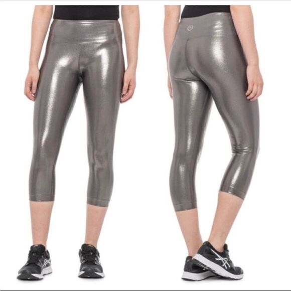 Mira Rae Silver Laila Metallic Capri Leggings - Picture 1 of 12